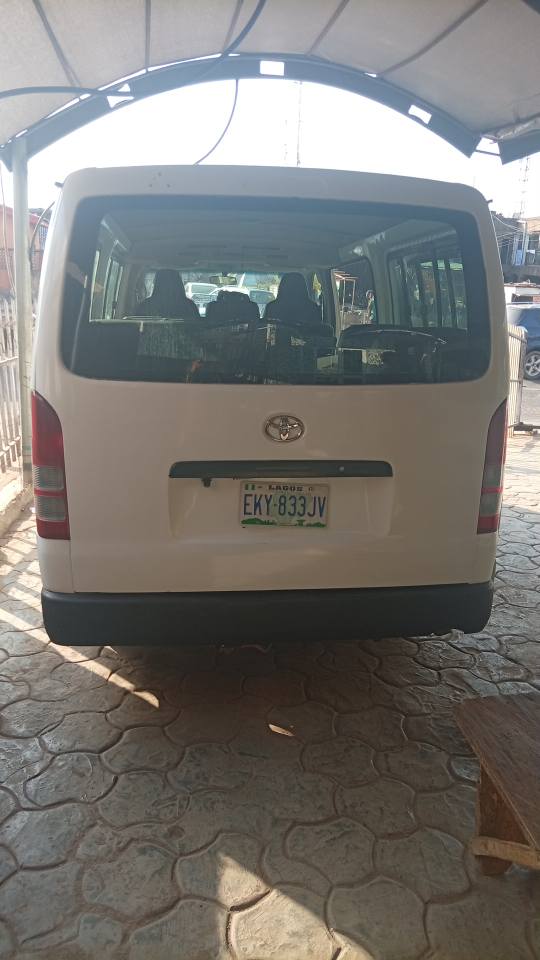 A picture of Bus 1