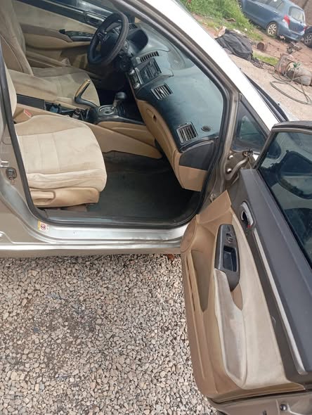 A picture of AWOOF AWOOF AWOOF Honda Civic 06 09035834251