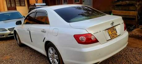 A picture of Toyota Mark X
