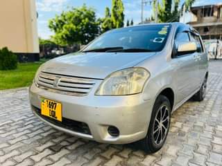 A picture of TOYOTA RAUM KALI SANA