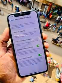 A picture of iPhone X 64Gb at 430k