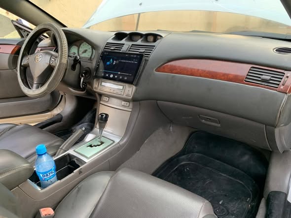 A picture of 2007 Toyota surala
