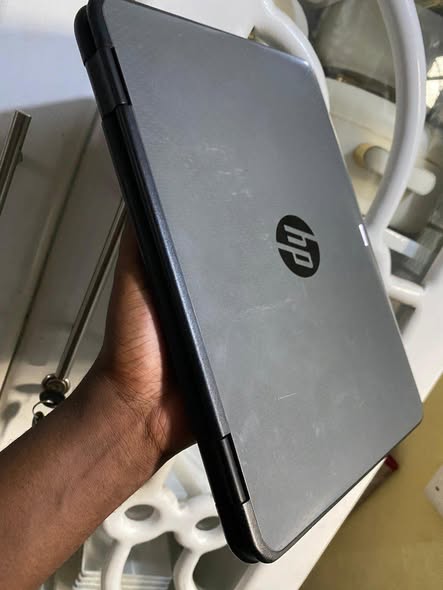 A picture of Hp for sale touchscreen 0657606175