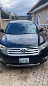 A picture of Toyota Highlander 2013 model for sale Sound untampered engine and