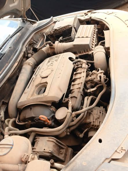 A picture of Volkswagen passat CL