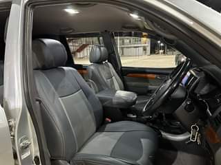A picture of WhatsApp call 2557 6248 3424 LANDCRUISER PRADO USAJILI DN Year