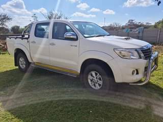 used toyota hilux