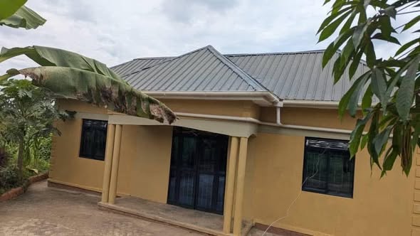 A picture of House on quick sale located at matugga kavule town just