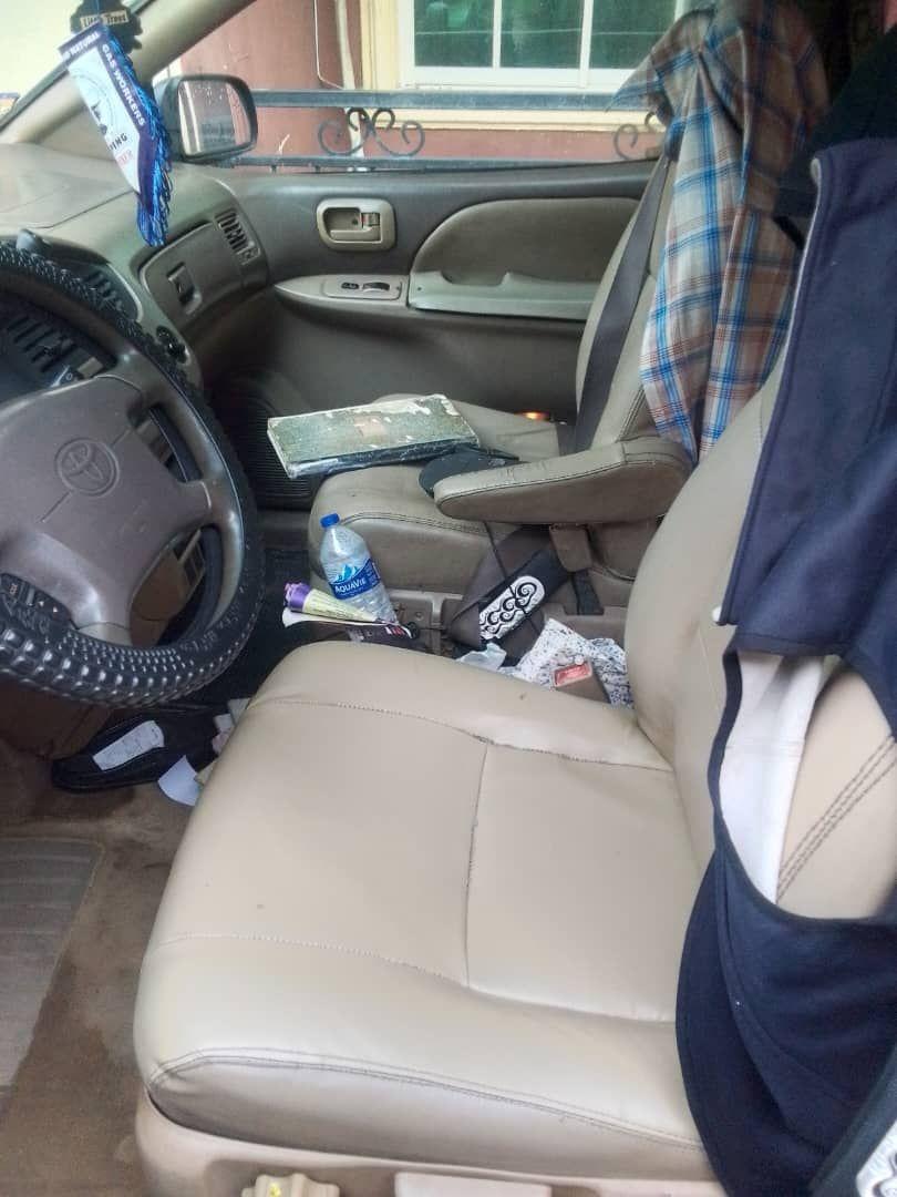 A picture of Registered Toyota sienna 02 Well clean as seen Engine gear