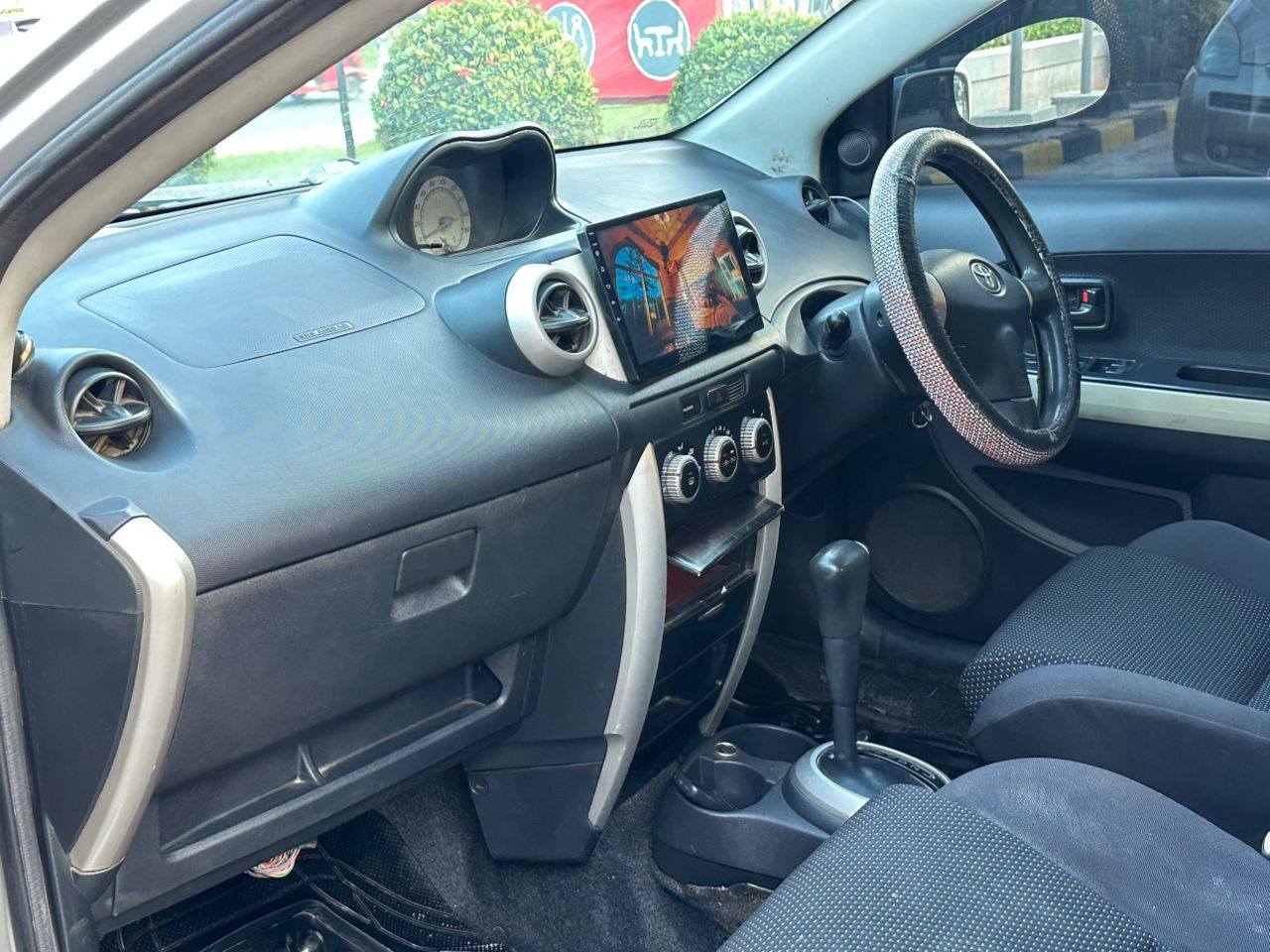 A picture of Toyota Ist