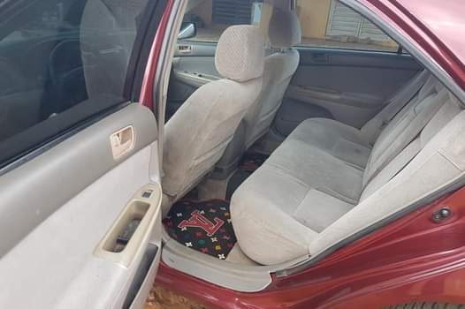 A picture of 2004 TOYOTA CAMRY 09125771985