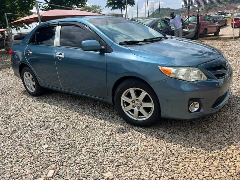 A picture of Toyota Corolla 2013