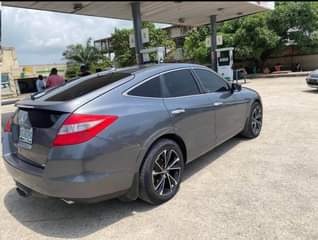 A picture of Honda Crosstour 2010