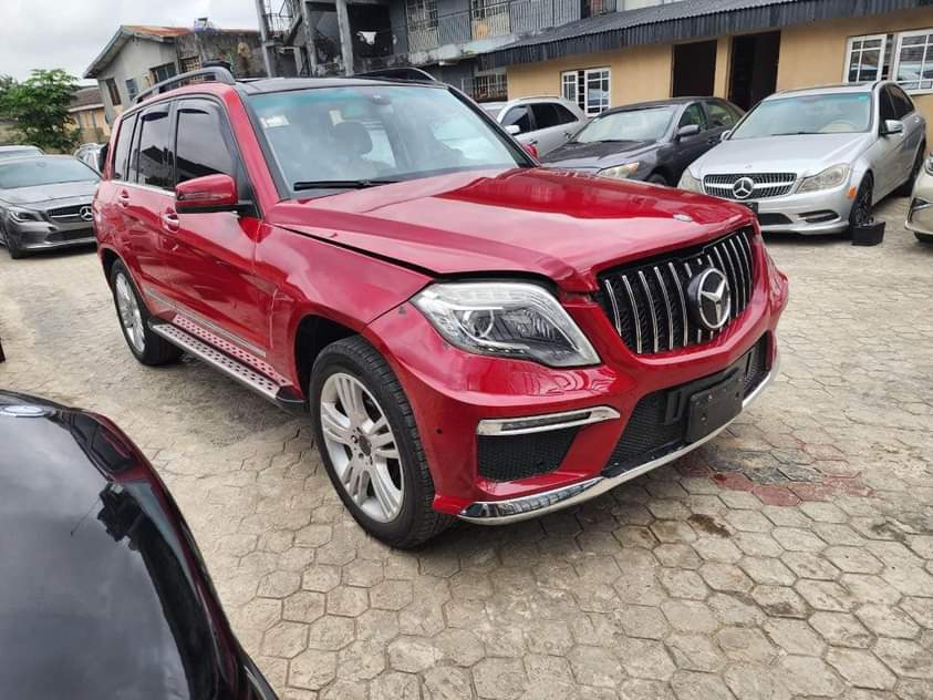 A picture of MERCEDES BENZ GLK 2013 14.7M