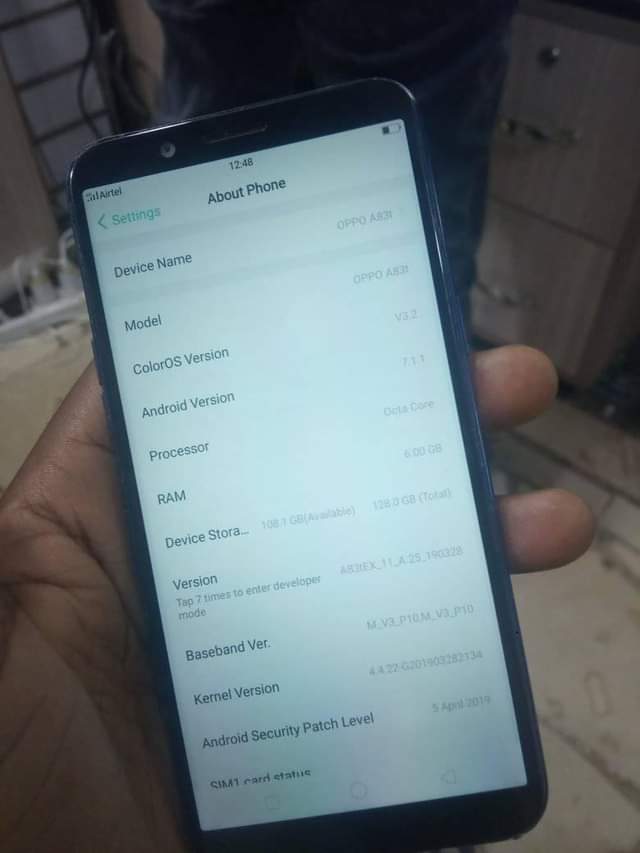 A picture of OPPO A83