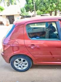 A picture of 307 Peugeot