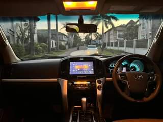 A picture of LANDCRUISER VXR V8