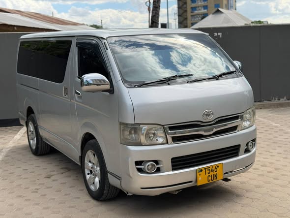 A picture of TOYOTA HAICE QUANTUM