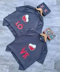 A picture of ouple t shirt