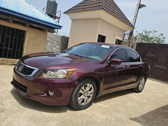 A picture of 09 Honda Accord Eagle Spirit in Excellent condition Untampered Engine