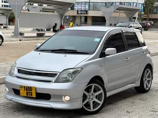 A picture of Toyota IST DT R Call0678682698 2006 1NZ Fe 1490Cc 95