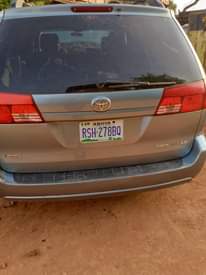 A picture of Neatly Used Toyota Sienna 2005 model
