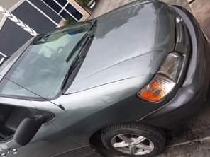 A picture of Toyota Sienna 1999 model Gear selecting perfectly Noiseless engine Clean