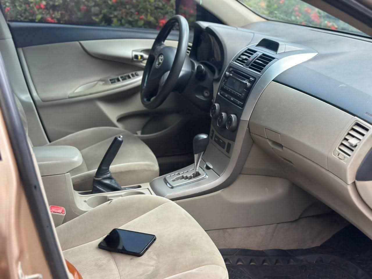 A picture of 2013 Toyota corolla