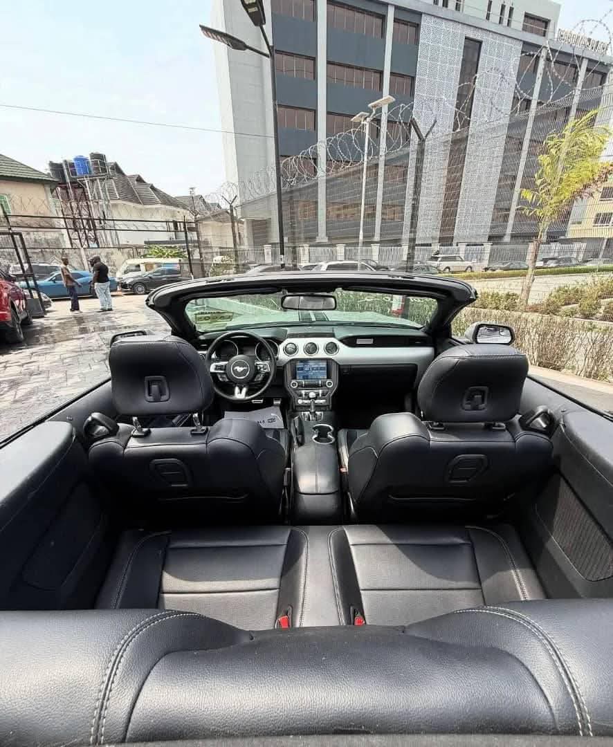 A picture of 2016 Ford mustang cabriolet