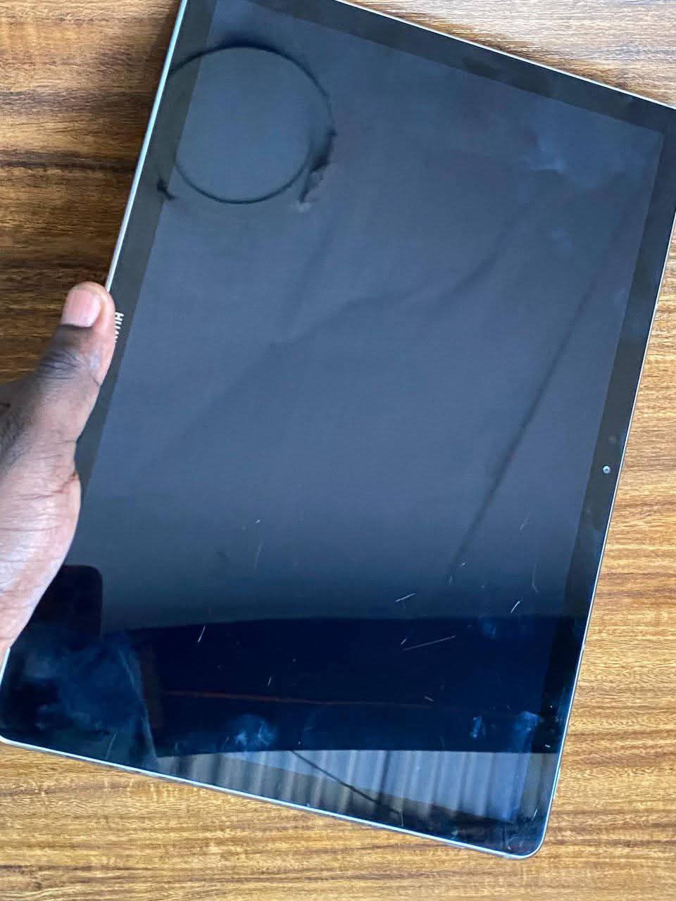 A picture of Huwei laptop