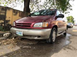 A picture of Well maintained reg 2000 Toyota Sienna xle for sale