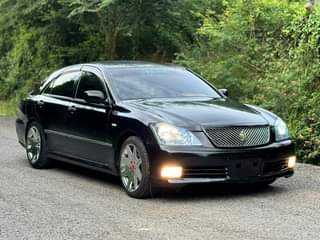 A picture of TOYOTA CROWN ATHLETE GOOD NEW FOR SELL 13 5M OR
