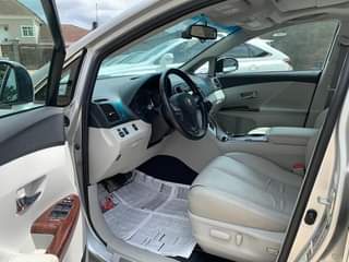 A picture of Toyota Venza full option 4.3M Call or WhatsApp on 08143796263