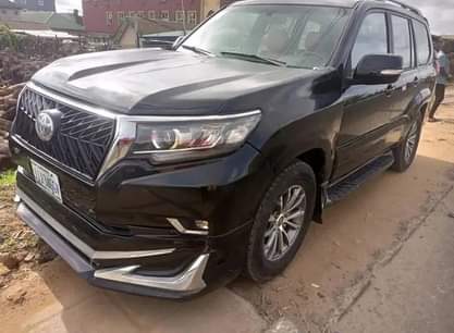 A picture of Toyota Prado 2007 upgrade to 2022. Very sharp everything works