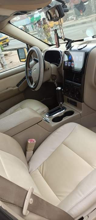 A picture of Ford explorer for sale