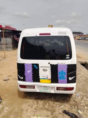 A picture of HIJET KEKE BUS ENGINE GEAR Manual NEAT INTERIOR GOOD TYRES