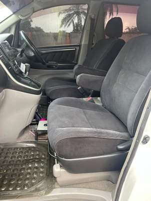A picture of Toyota ALFHARD