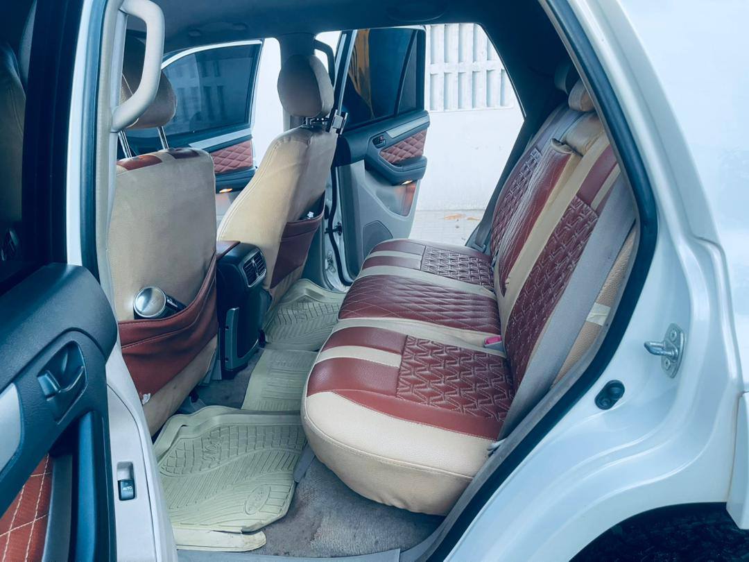 A picture of SURF NEW MODEL DUP 2005 WHITE 33 5MIL