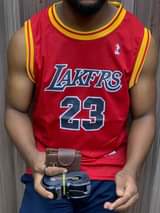 A picture of Vest 13000 WhatsApp 0768863721
