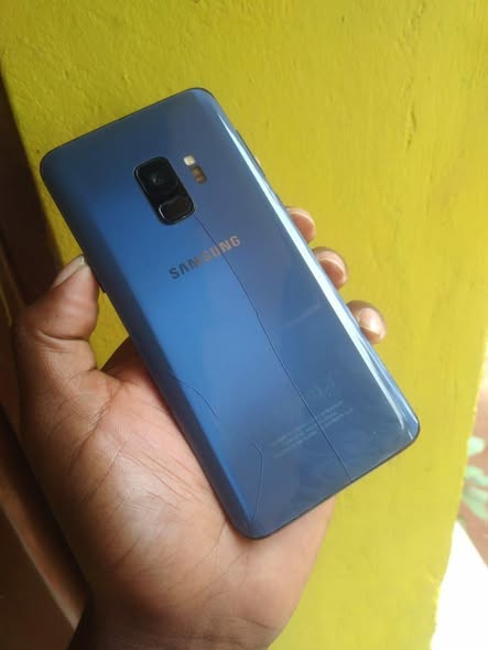 A picture of Samsung s9