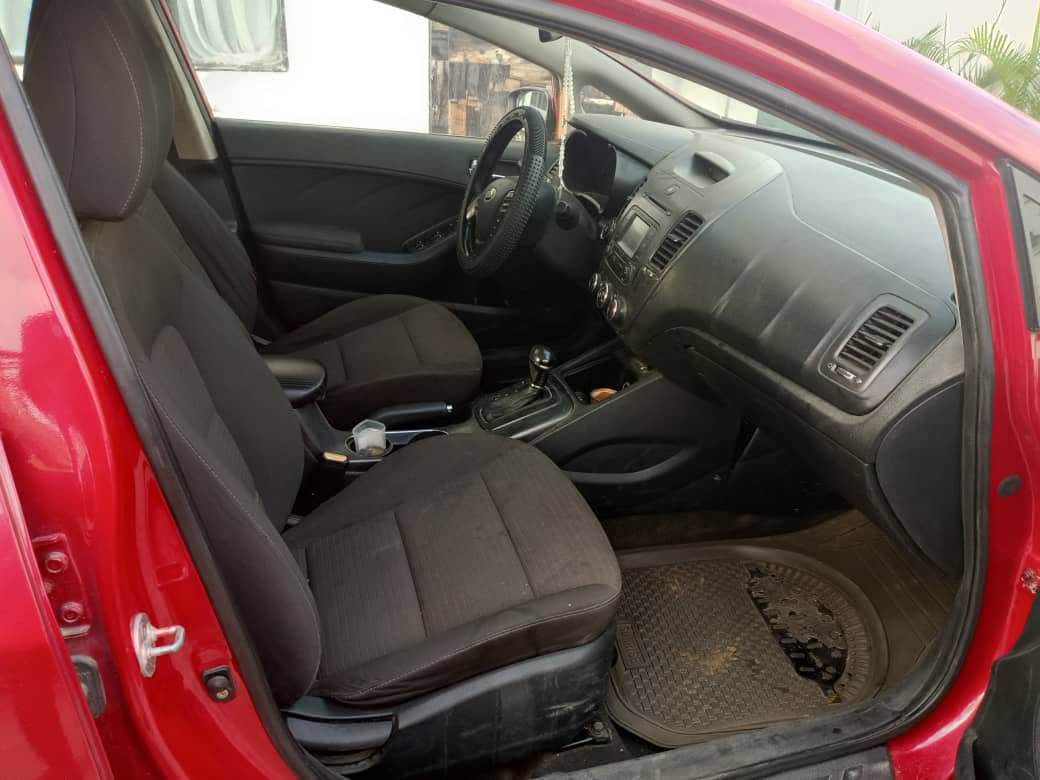 A picture of 2013 Kia serato first body 4.5m