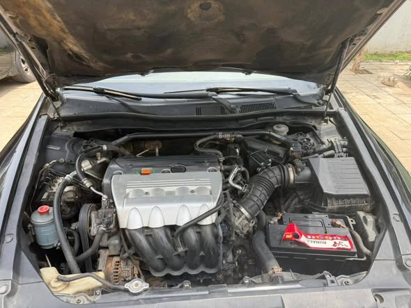 A picture of Distress sale first body untempered engine nothing to fix accord