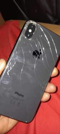 A picture of IPHONE X
