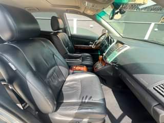 A picture of Lexus rx330