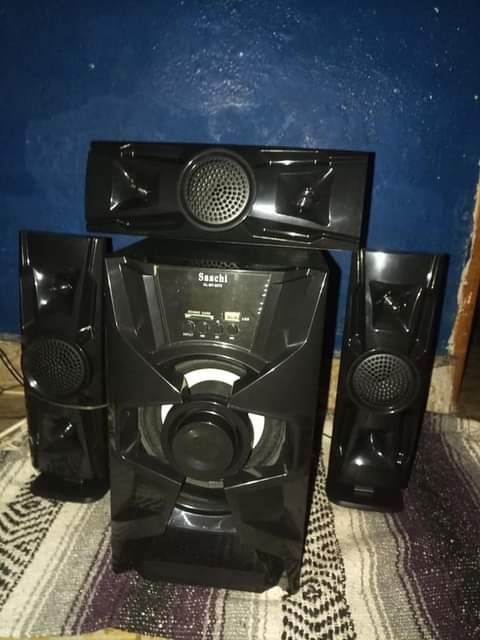A picture of 3 speakers big sound t hoofer with bluetooth fm radio