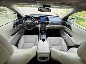 A picture of Selling 2014 Honda Accord 2 5 SL 133k miles miles
