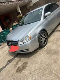 A picture of Neatly used Toyota Avalon