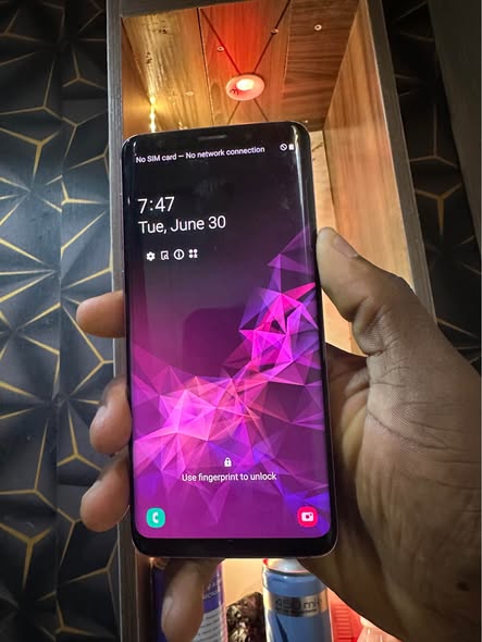 A picture of Samsung S9 64gb