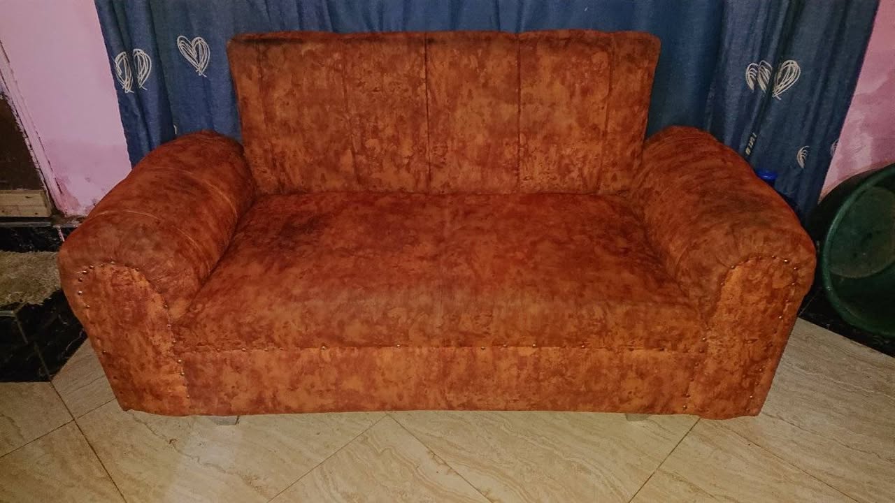 A picture of Nauza sofa za watu wawili moja elf sabini 70 na
