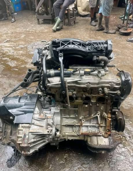 A picture of Engine accessories